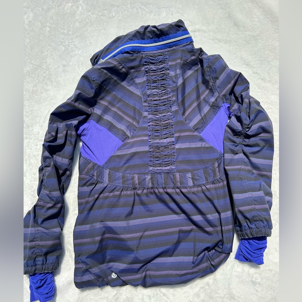 Lululemon jacket - Picture 4 of 4